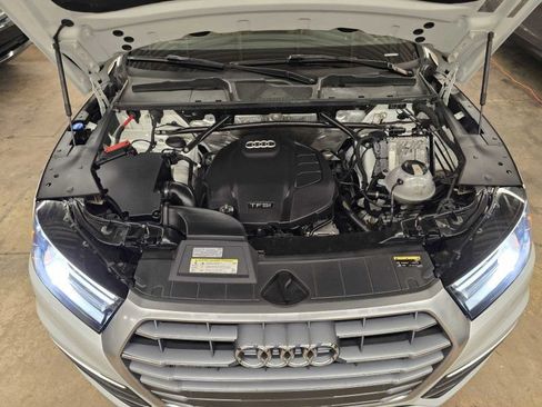 Used 2020 Audi Q5 2.0T Premium w/ Convenience Package AWD/4WD image 13