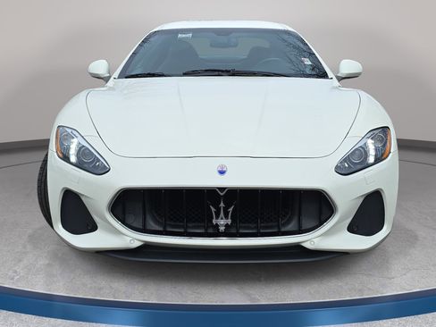 Used 2018 Maserati GranTurismo Sport image 2