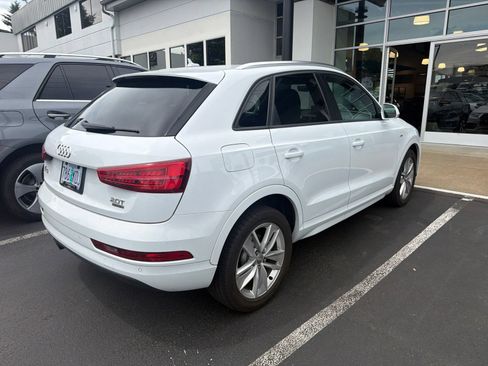 Used 2018 Audi Q3 2.0T Premium w/ Convenience Package AWD/4WD image 5
