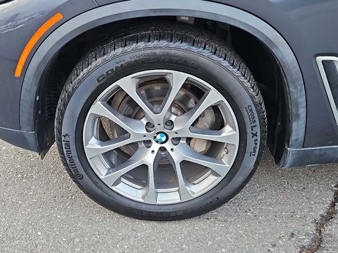 Used 2019 BMW X5 xDrive40i w/ Premium Package 2 image 8
