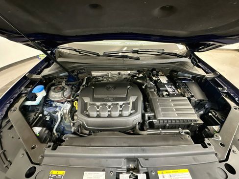 Used 2024 Volkswagen Tiguan SE AWD/4WD image 35