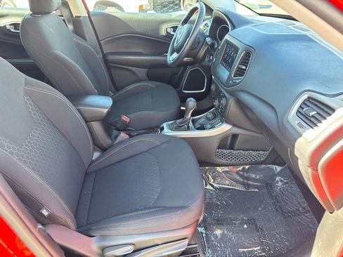Used 2020 Jeep Compass Sport AWD/4WD image 16