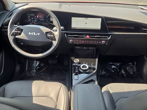 Used 2023 Kia Niro Wind w/ Wind Preserve Package FWD image 31