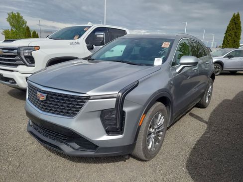 Used 2024 Cadillac XT4 Premium Luxury image 1