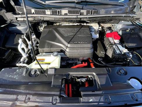 Certified 2024 Nissan Leaf SV Plus image 28