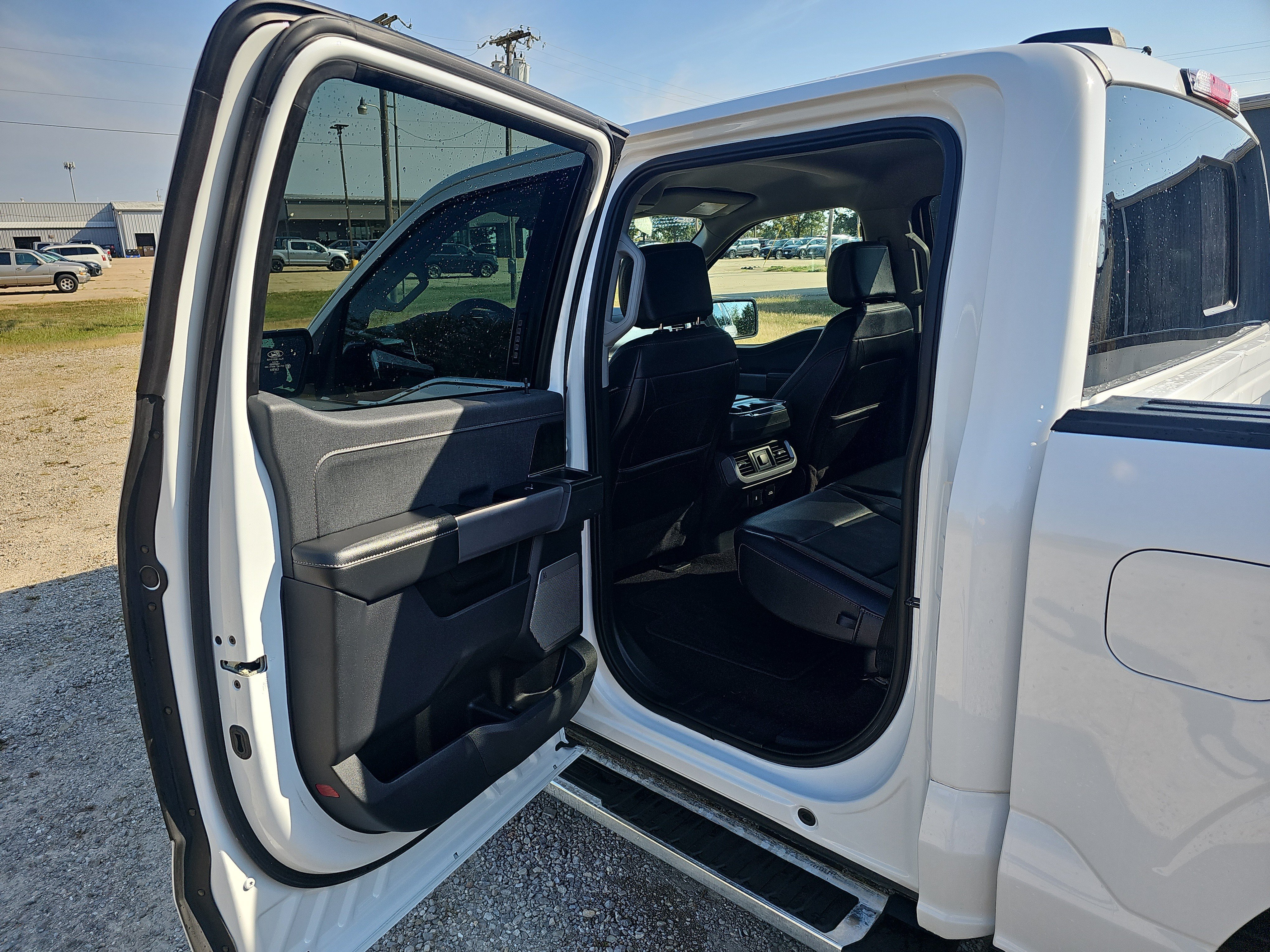 Used 2023 Ford F150 Lariat AWD/4WD image 12