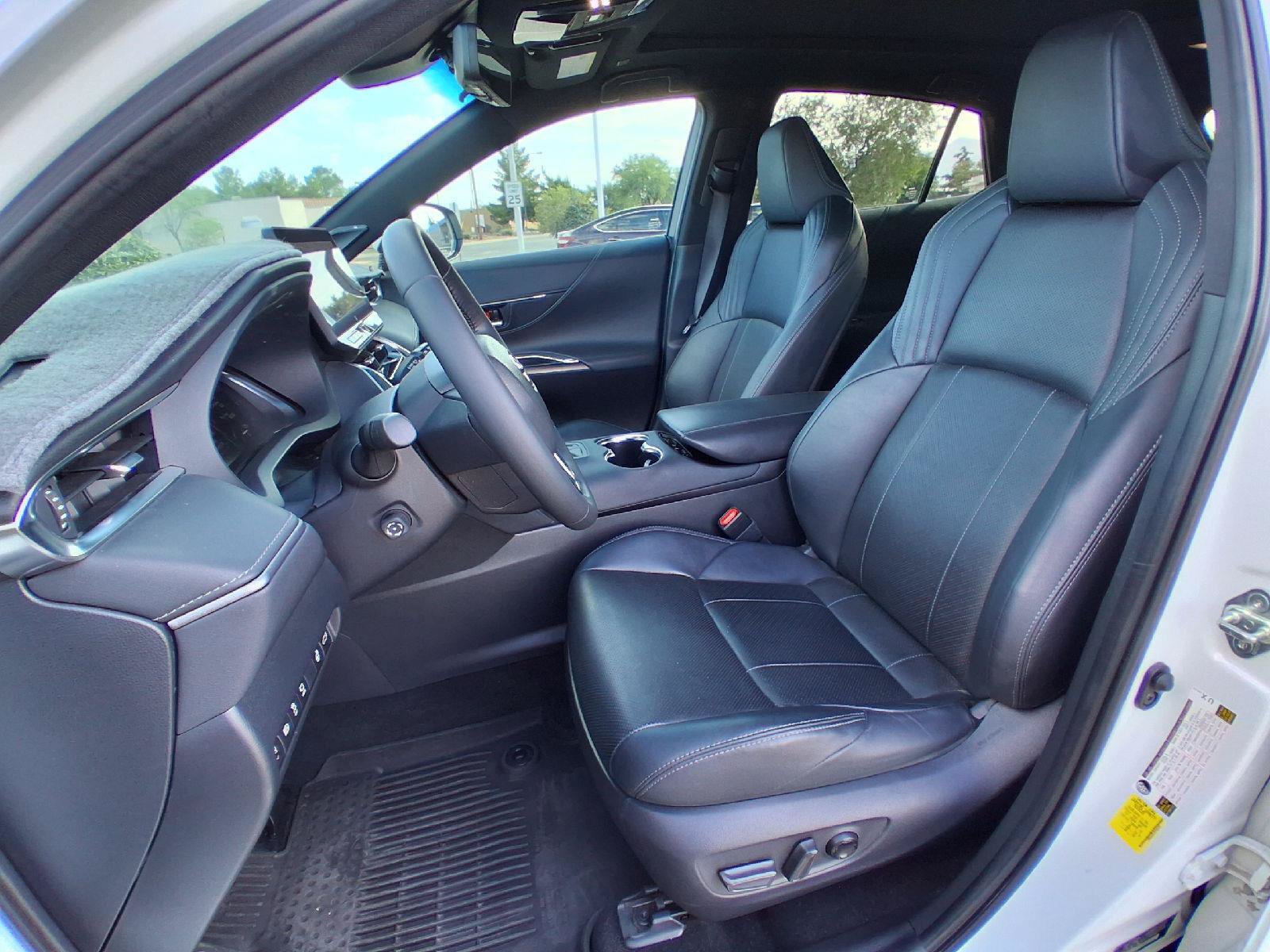 Used 2024 Toyota Venza Limited AWD/4WD image 14