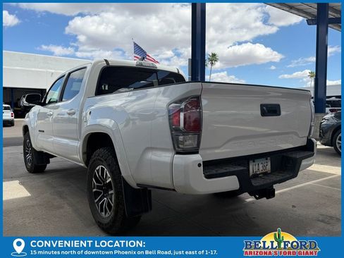 Used 2021 Toyota Tacoma TRD Sport w/ Technology Package image 2