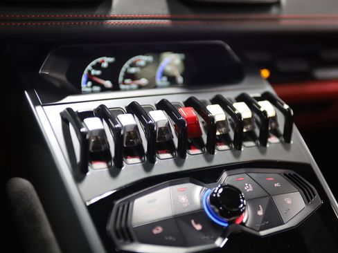 Used 2015 Lamborghini Huracan LP 610-4 image 25