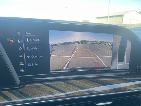 Certified 2021 Cadillac Escalade Sport Platinum image 18