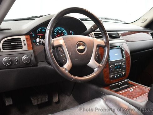 Used 2010 Chevrolet Suburban LTZ image 6