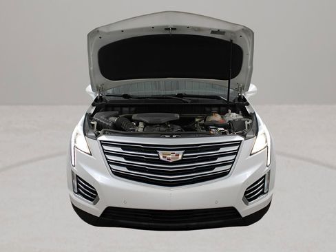 Used 2017 Cadillac XT5 Luxury image 22