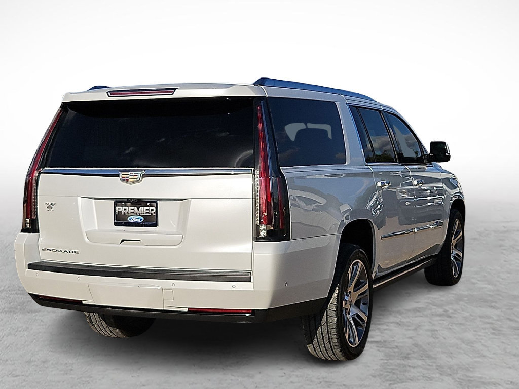 Used 2018 Cadillac Escalade ESV Premium Luxury AWD/4WD image 10