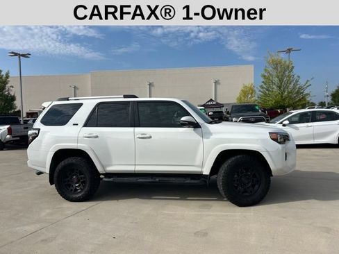 Used 2022 Toyota 4Runner SR5 Premium w/ Moonroof Package AWD/4WD image 2