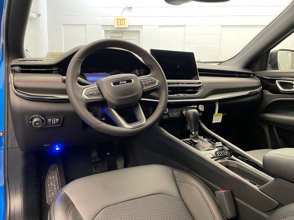 New 2026 Jeep Compass Trailhawk AWD/4WD image 9