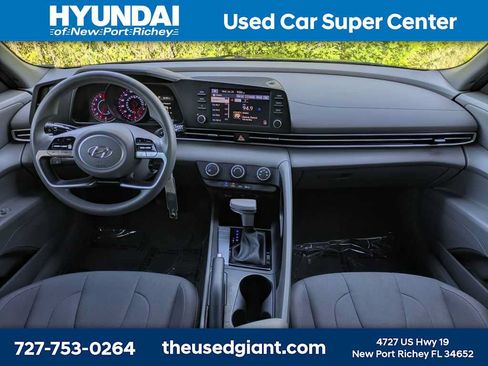 Used 2023 Hyundai Elantra SE w/ Cargo Package FWD image 14