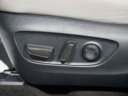 Certified 2025 Toyota RAV4 XLE image 33