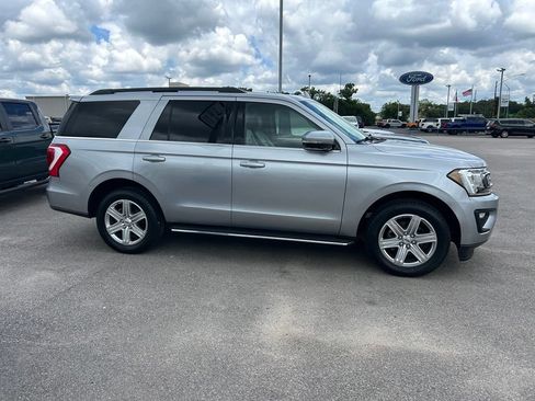 Used 2021 Ford Expedition XLT RWD image 1