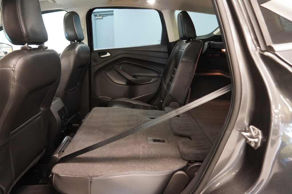 Used 2018 Ford Escape Titanium w/ Ford Safe & Smart Package AWD/4WD image 29