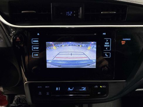 Used 2018 Toyota Corolla LE FWD image 23
