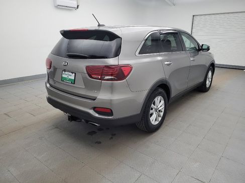 Used 2019 Kia Sorento LX image 9