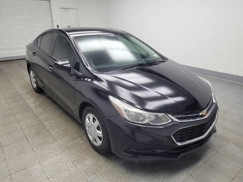 Used 2018 Chevrolet Cruze LS image 13