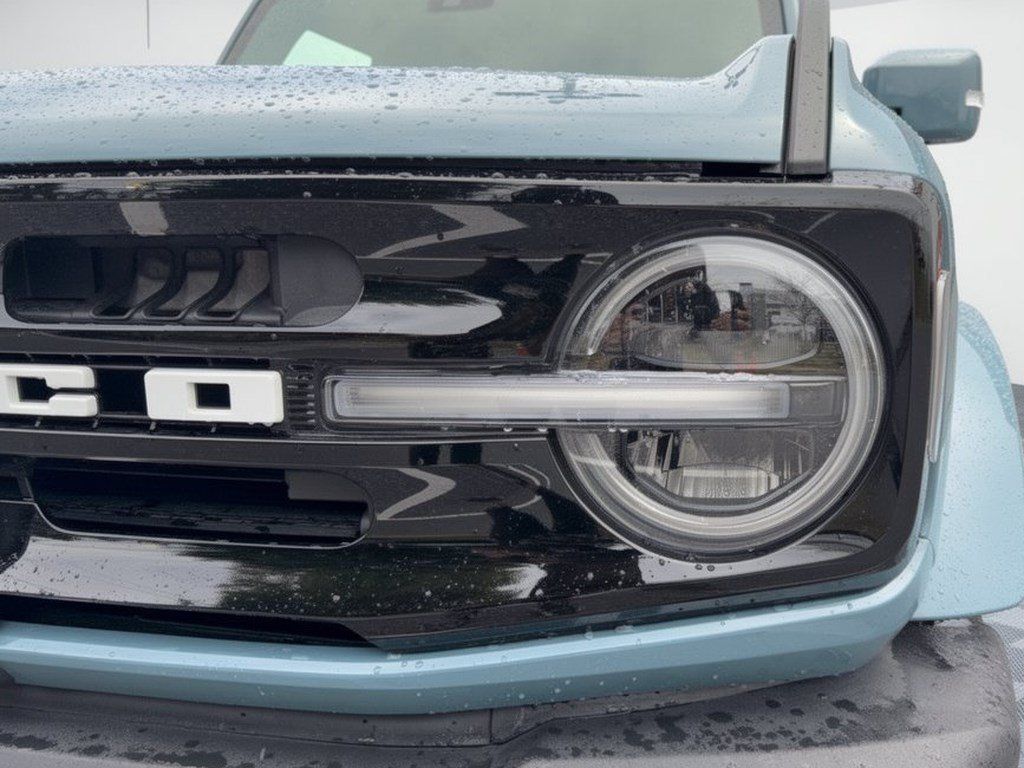 Used 2023 Ford Bronco Outer Banks AWD/4WD image 12