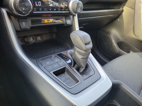 Used 2023 Toyota RAV4 XLE FWD image 28