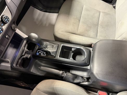 Used 2018 Toyota Tacoma SR w/ SR Convenience Package RWD image 35