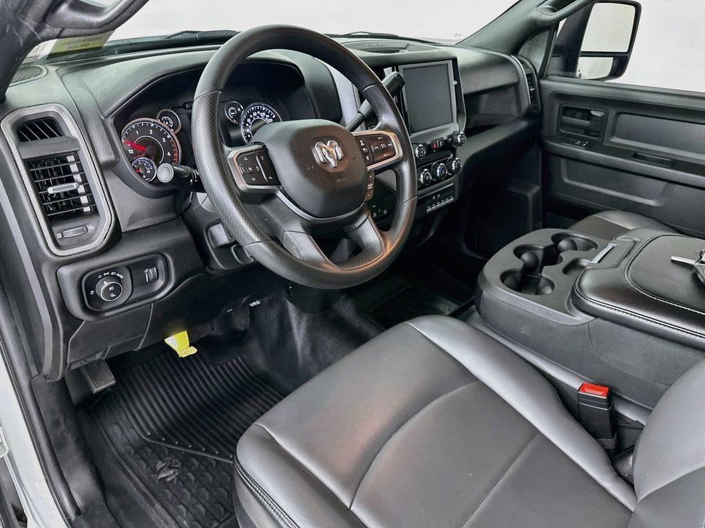 Used 2025 RAM 3500 Tradesman AWD/4WD image 28