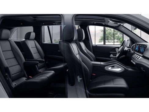 Used 2023 Mercedes-Benz GLS 450 4MATIC image 4
