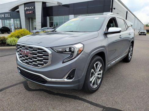 Used 2018 GMC Terrain Denali w/ Advanced Safety Package AWD/4WD image 2