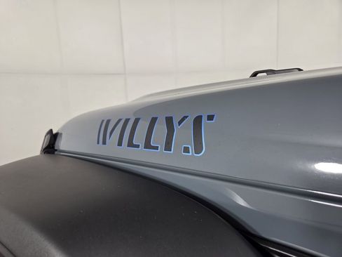 Used 2025 Jeep Wrangler Willys image 11