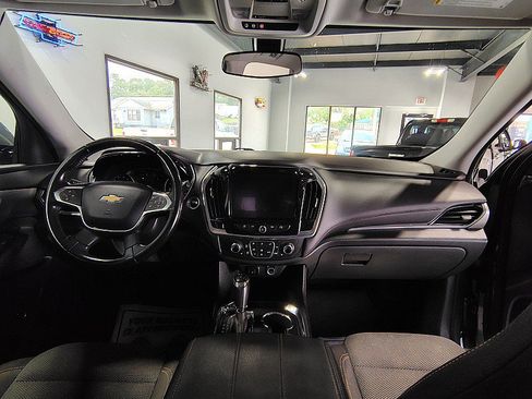 Used 2018 Chevrolet Traverse LT AWD/4WD image 19