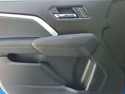 Used 2023 Chevrolet Colorado Z71 w/ Z71 Convenience Package 2 image 11