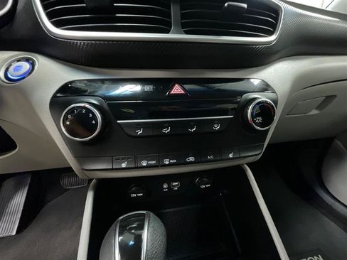 Used 2020 Hyundai Tucson Value FWD image 17