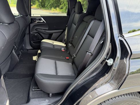 Used 2025 Mitsubishi Outlander ES AWD/4WD image 9