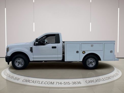 Used 2019 Ford F250 XL w/ Power Equipment Group RWD image 2