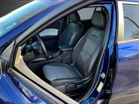 Used 2024 Chevrolet Trax LT w/ LT Convenience Package image 20