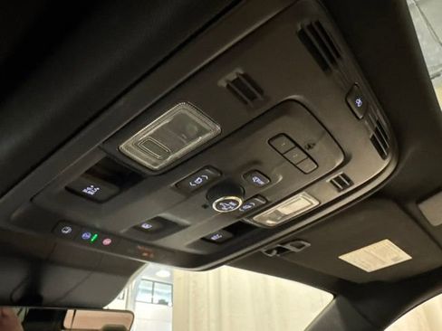 Used 2023 Cadillac Escalade ESV Premium Luxury w/ Performance Package AWD/4WD image 12