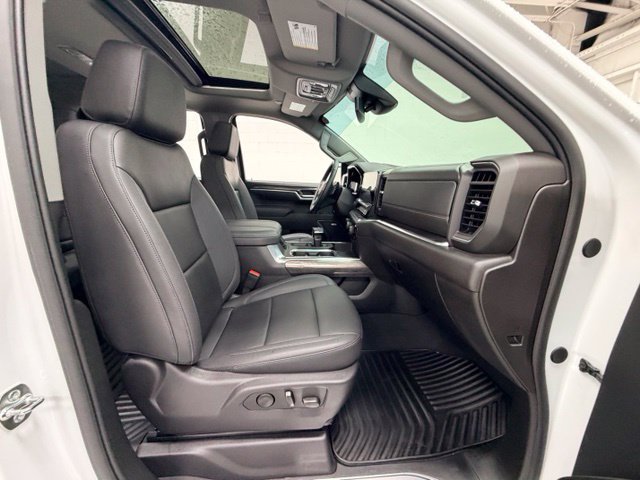 Certified 2025 Chevrolet Silverado 1500 LTZ w/ LTZ Premium Package AWD/4WD image 29