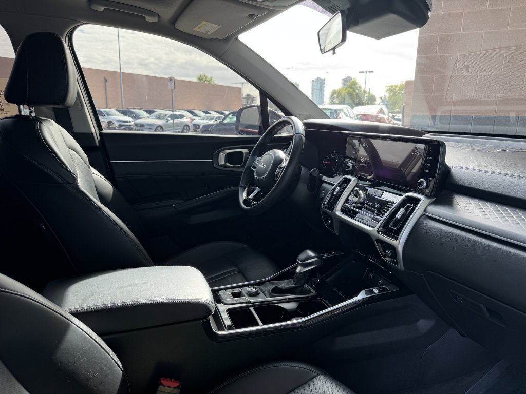 Used 2022 Kia Sorento SX FWD image 45