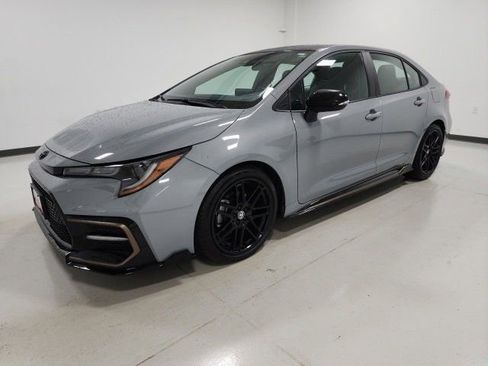 Used 2022 Toyota Corolla SE w/ Carpet Mat Package (TMS) FWD image 11