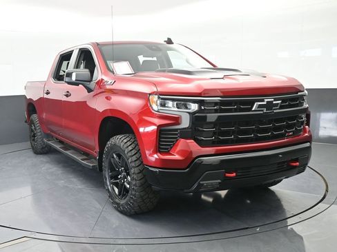 Used 2023 Chevrolet Silverado 1500 LT Trail Boss w/ LT Trail Boss Premium Package image 9