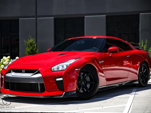 Used 2019 Nissan GT-R Track Edition AWD/4WD image 4