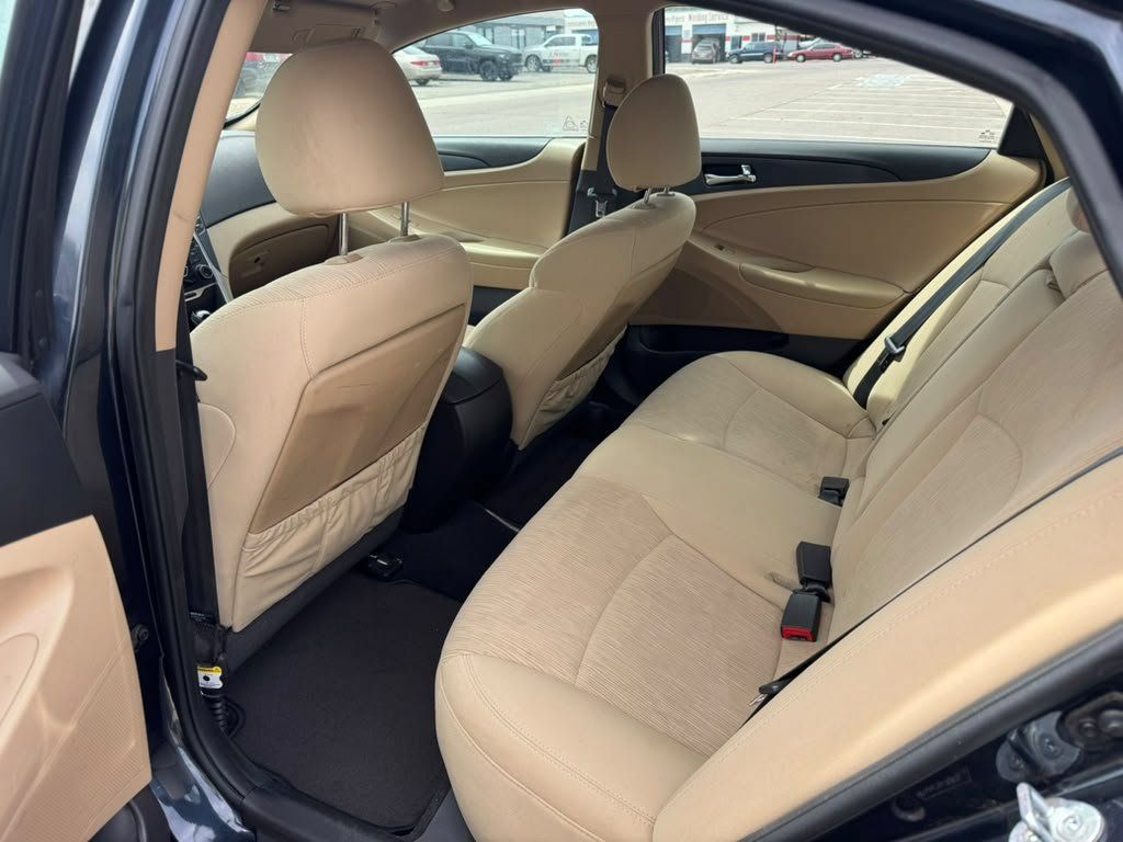 Used 2013 Hyundai Sonata GLS w/ Popular Equipment Pkg FWD image 11