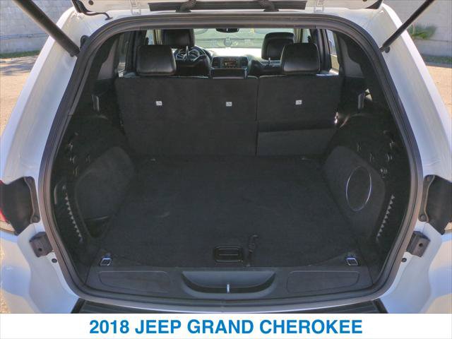 Used 2018 Jeep Grand Cherokee Altitude RWD image 24