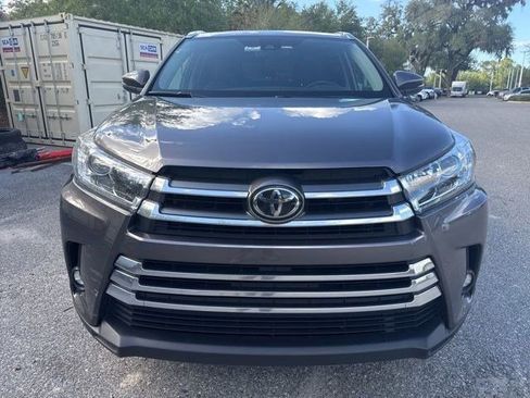 Used 2019 Toyota Highlander Limited image 6
