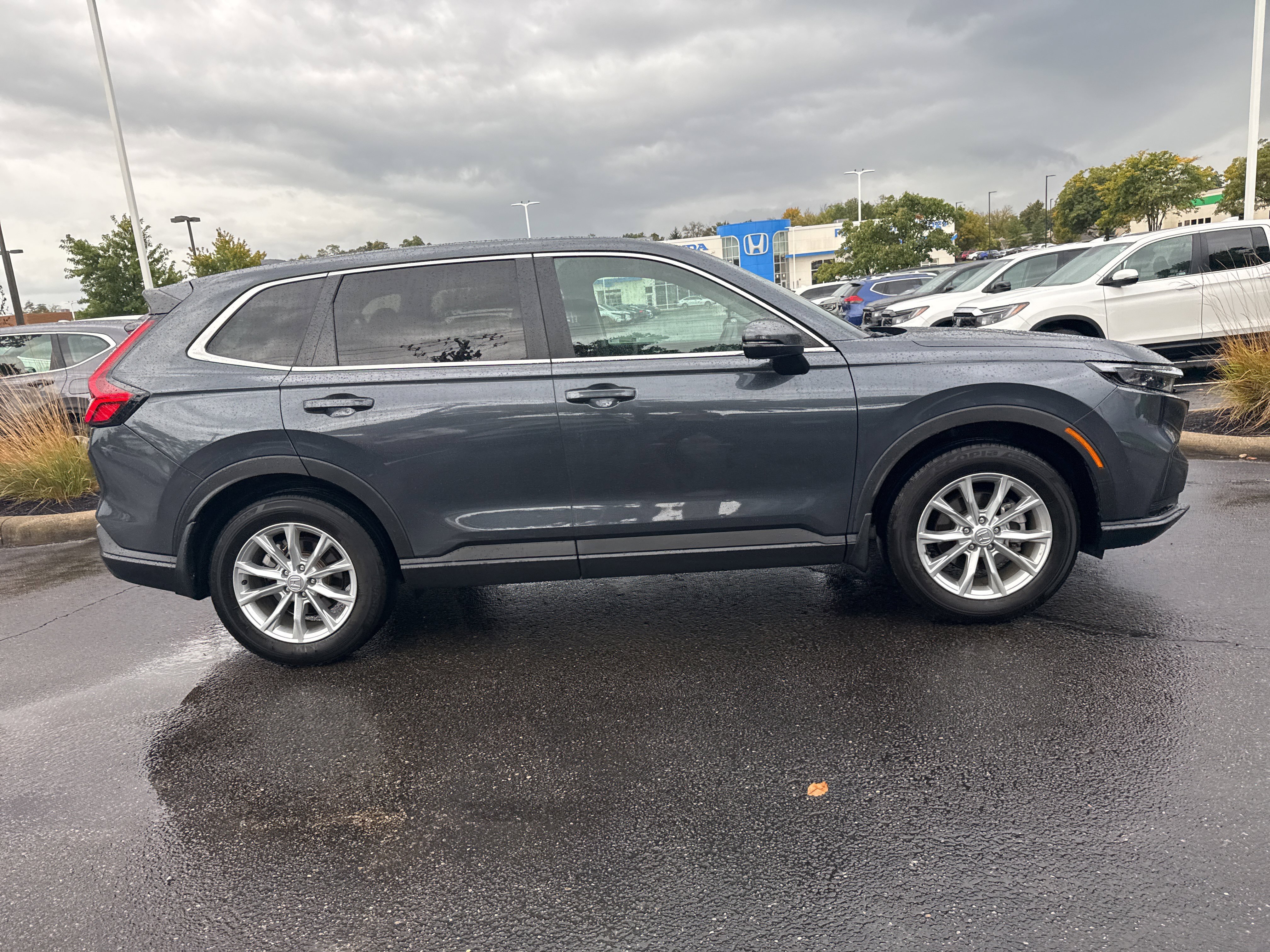 Used 2025 Honda CR-V EX image 24