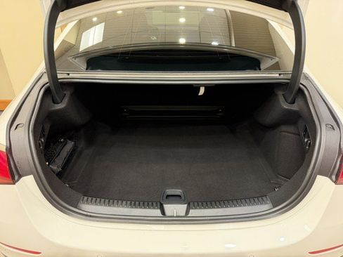 Used 2025 Mercedes-Benz E 350 Sedan image 28